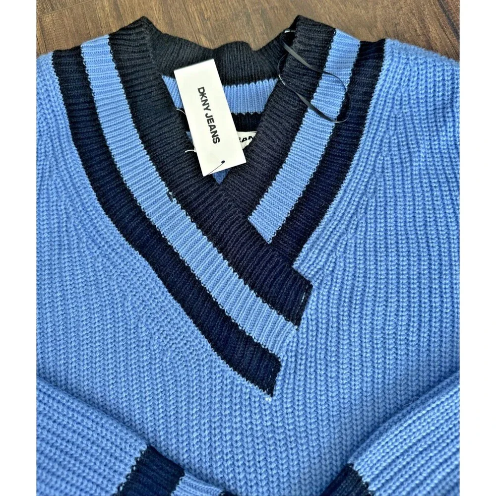 DKNY Jeans Women's Varsity V-Neck Relaxed Warm Cozy Sweater Pullover Blue Blk S